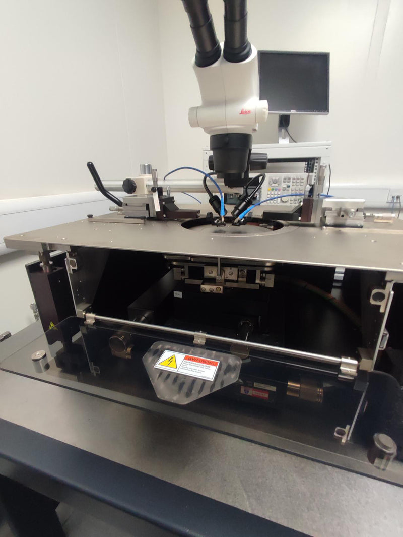Cascade Microtech 11000 RF Probe Station