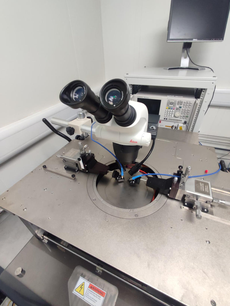 Cascade Microtech 11000 RF Probe Station