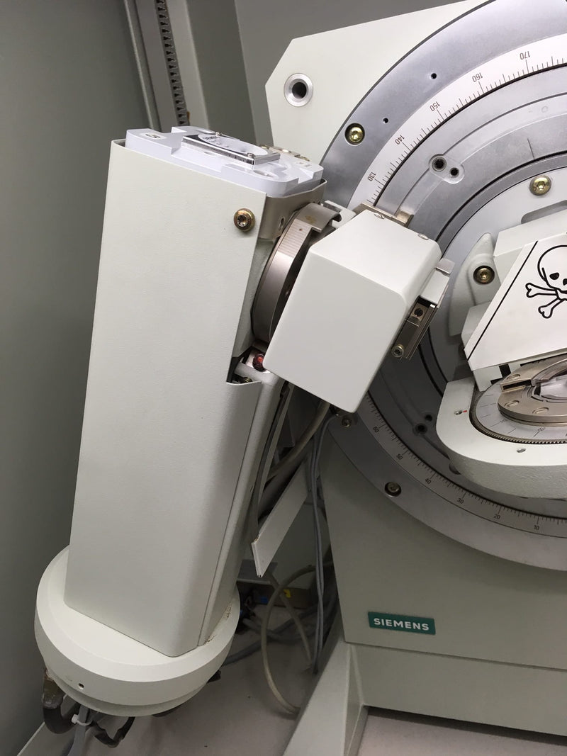 Siemens D 5000 Powder X-ray Diffractometer (XRD)