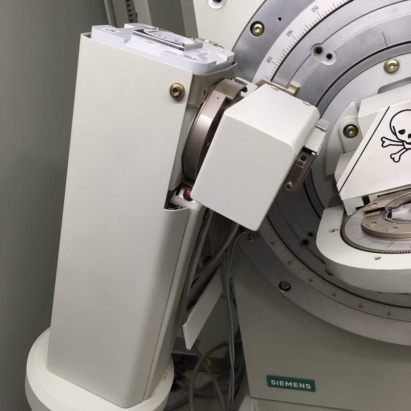 Siemens D 5000 Powder X-ray Diffractometer (XRD)