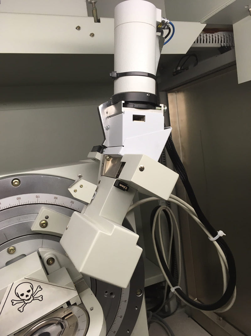 Siemens D 5000 Powder X-ray Diffractometer (XRD)