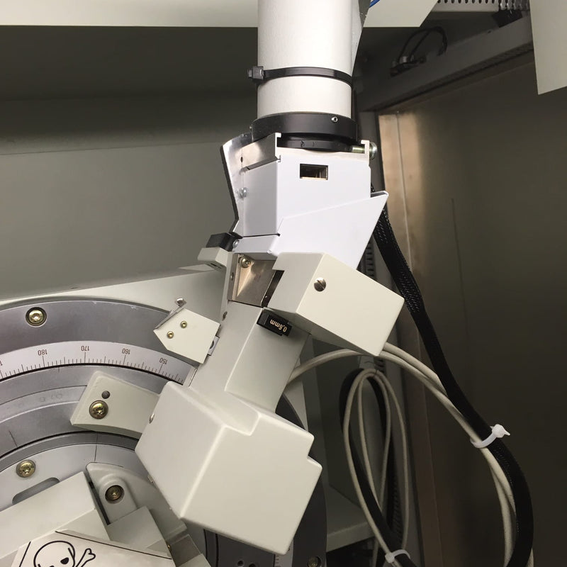 Siemens D 5000 Powder X-ray Diffractometer (XRD)