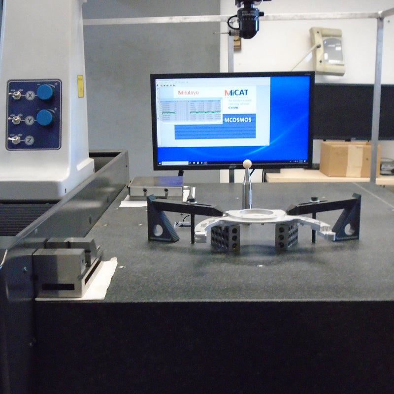Mitutoyo Crysta Plus M 574 CMM (Coordinate Measuring Machine)