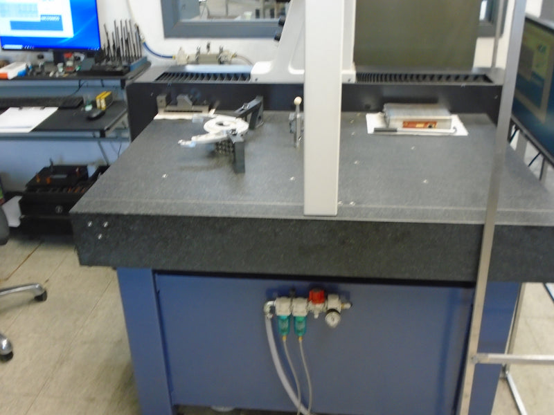 Mitutoyo Crysta Plus M 574 CMM (Coordinate Measuring Machine)