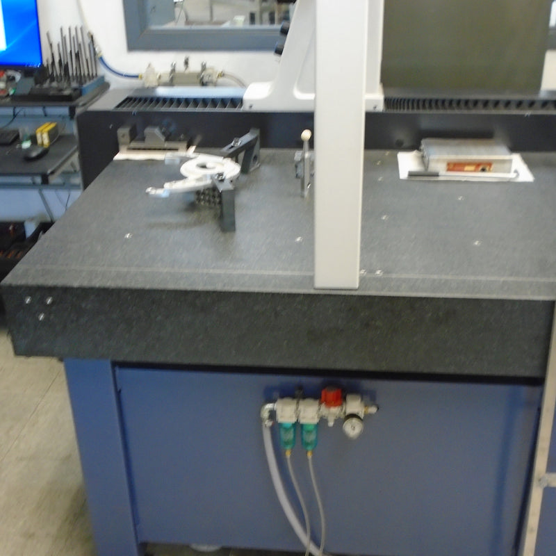 Mitutoyo Crysta Plus M 574 CMM (Coordinate Measuring Machine)
