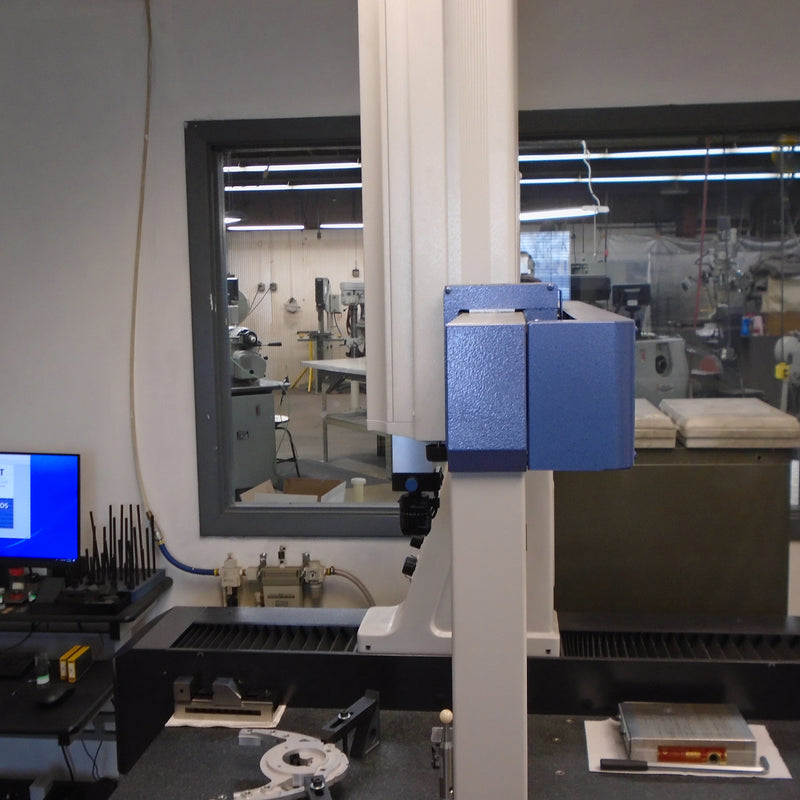 Mitutoyo Crysta Plus M 574 CMM (Coordinate Measuring Machine)