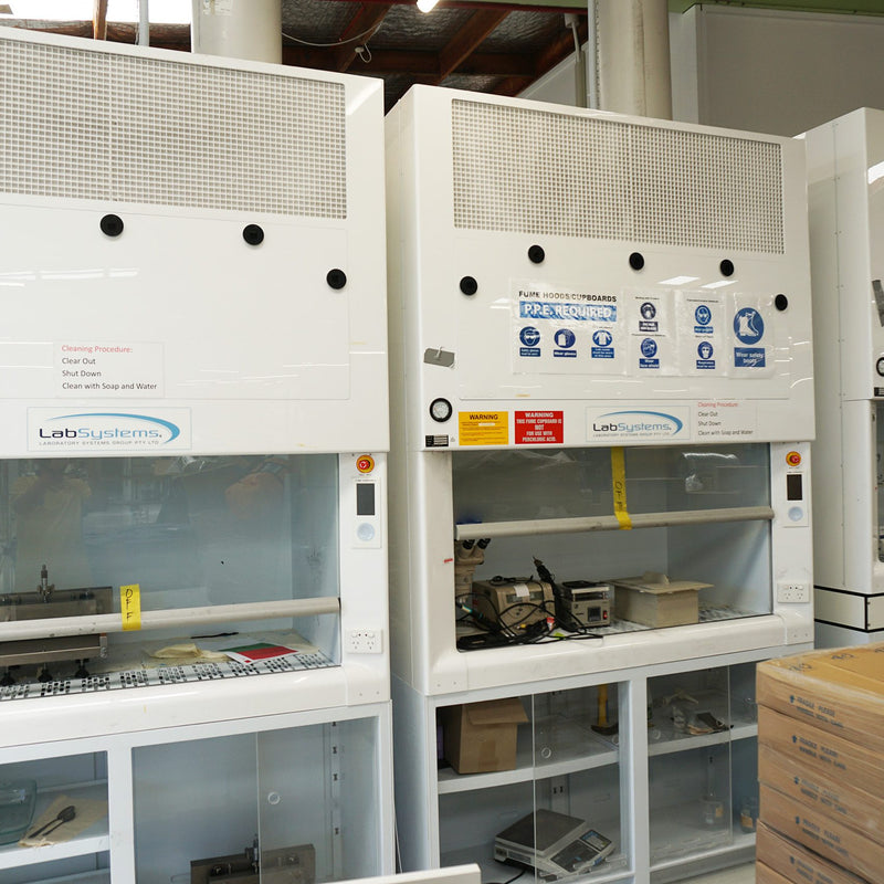 LabSystems S 2000 DLFFC 1560 AS Fume Hood / BioHazard Cupboard