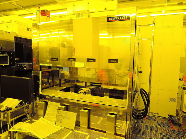 Tel Clean Track Act 8 Coater / Developer