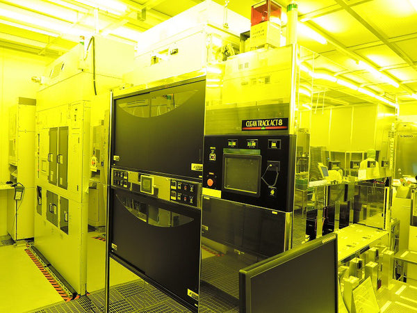 Tel Clean Track Act 8 Coater / Developer