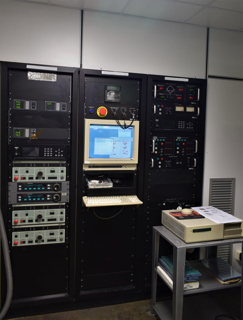 OCLI M 1044 Sputtering System