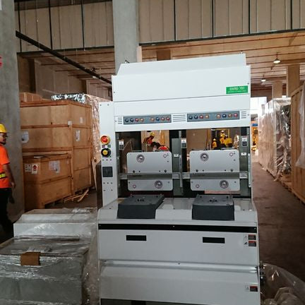 Bruker D 8 Fabline XRD (X-ray Diffractometer)