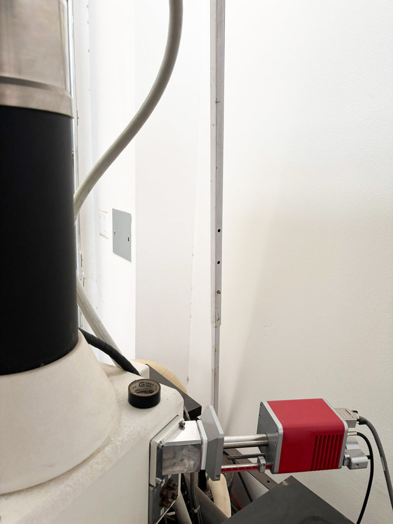 Kratos Axis DLD XPS (X-ray Photoelectron Spectroscopy)