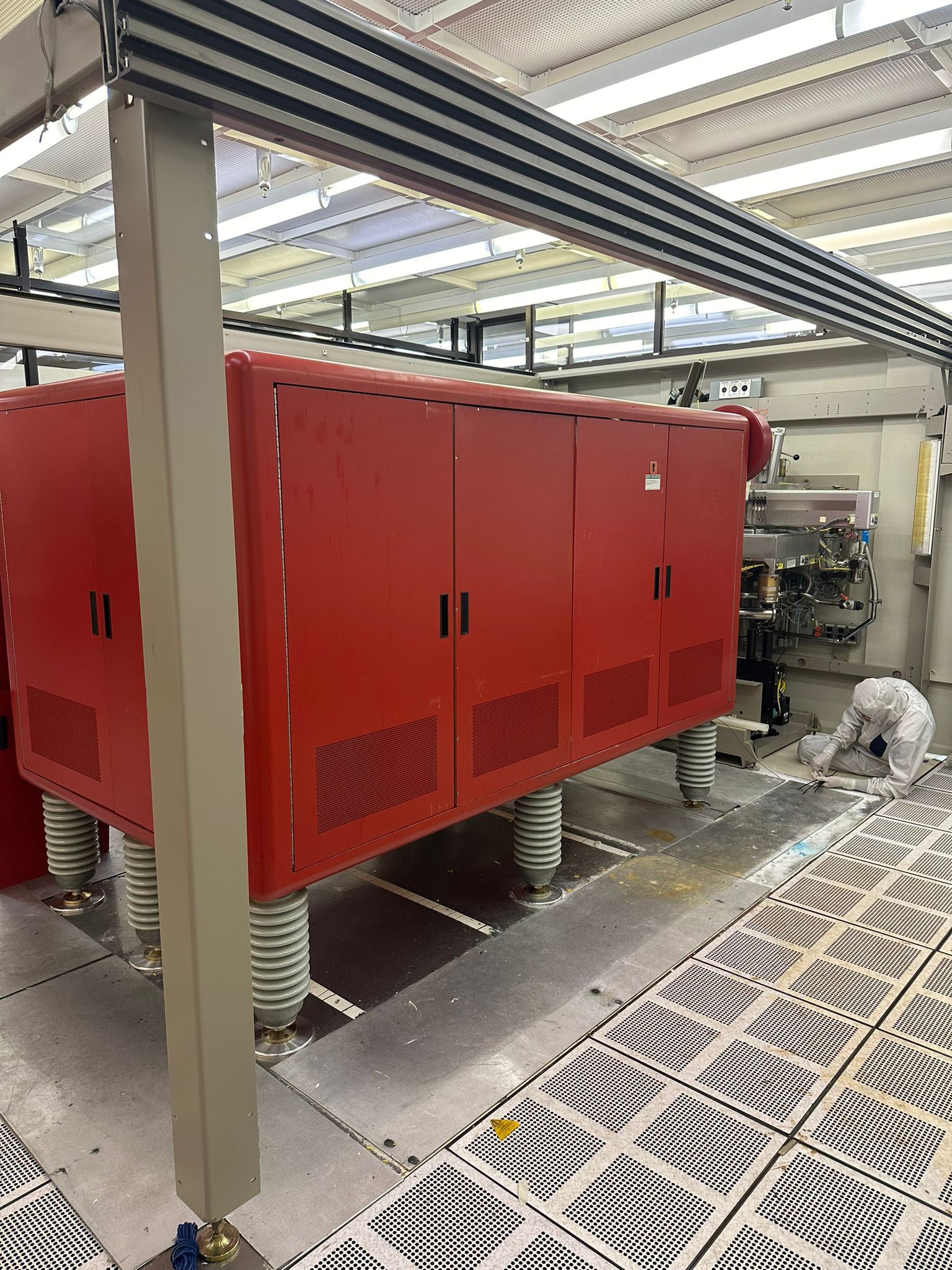 Varian E 500 HP Ion Implanter – Bridge Tronic Global
