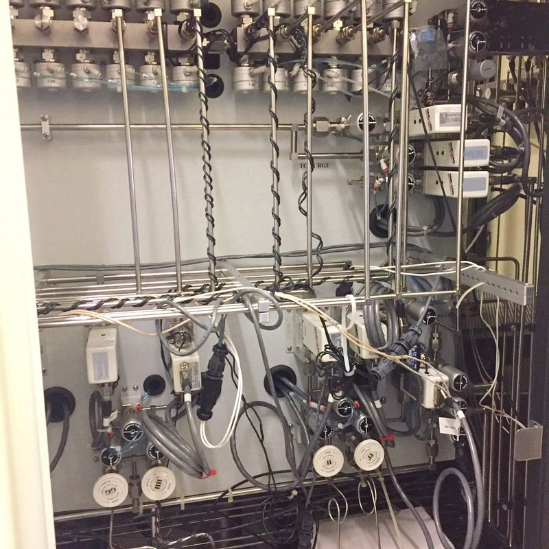 Veeco D 180 LDM MOVPE System