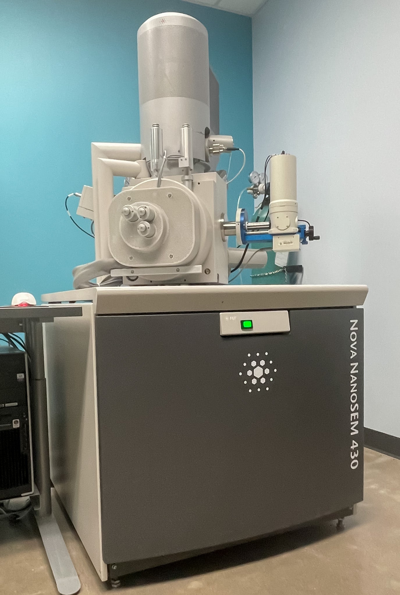 Thermo Fisher Scientific / FEI Nova NanoSEM 430 FE-SEM (Field