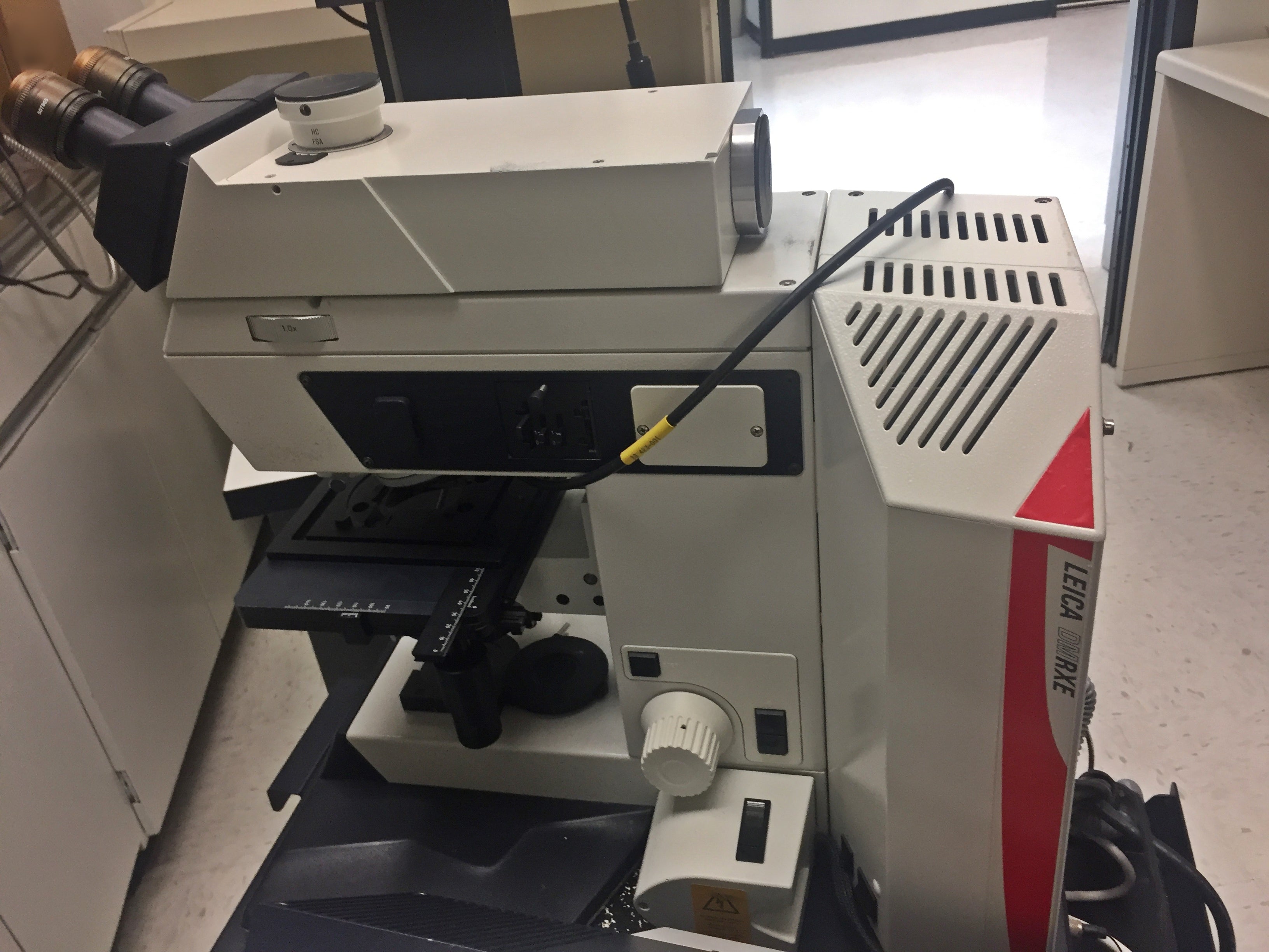 KLA / Leica TCS SP 2 / DM RXE Microscope Base-DMRXE – Bridge Tronic Global