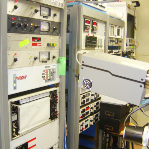 Riber 2300 MBE (Molecular Beam Epitaxy)