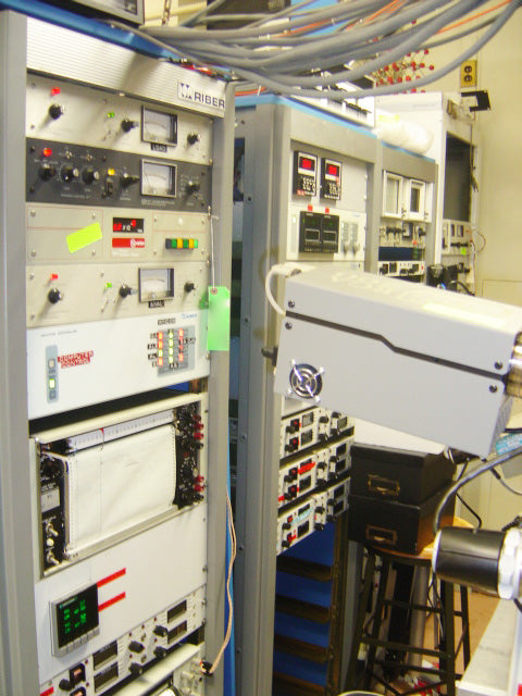 Riber 2300 MBE (Molecular Beam Epitaxy)