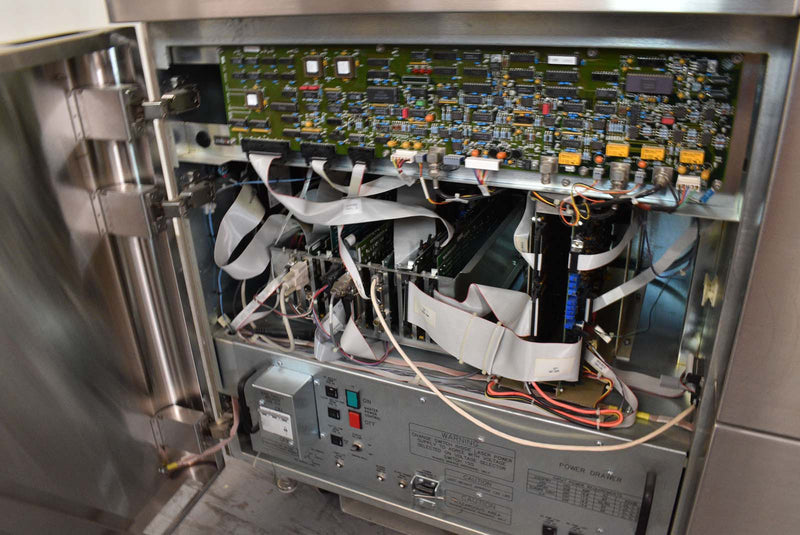 KLA Surfscan 7600 Particle Defect System