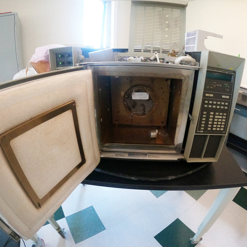 Agilent 5890 GC (Gas Chromatography)