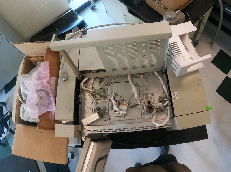 Agilent 5890 GC (Gas Chromatography)
