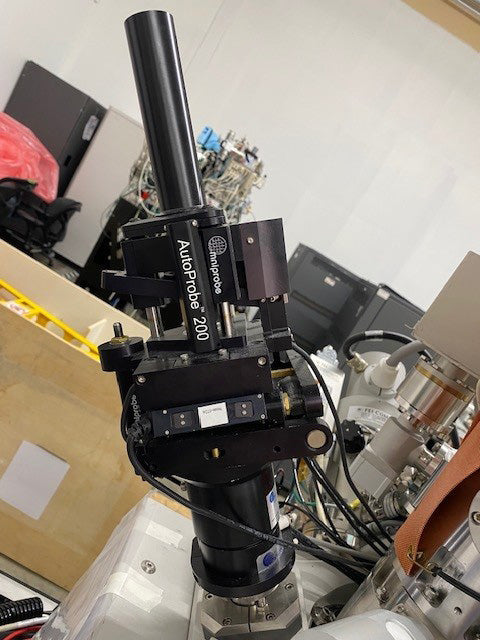 Thermo Fisher Scientific / FEI Helios NanoLab 600 I FIB-SEM (Focused Ion Beam - Scanning Electron Microscope)