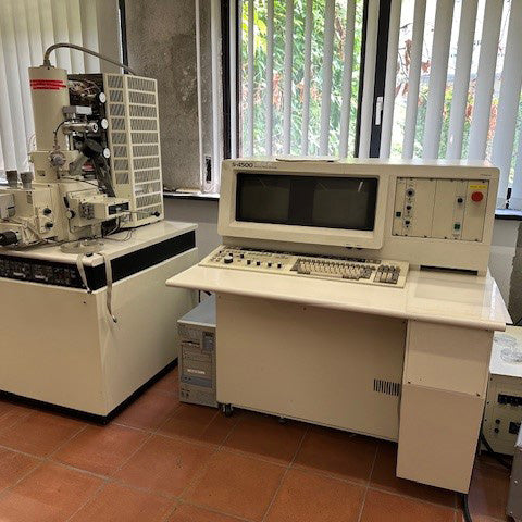 Hitachi S 4500 FE-SEM (Field Emission Scanning Electron Microscope)