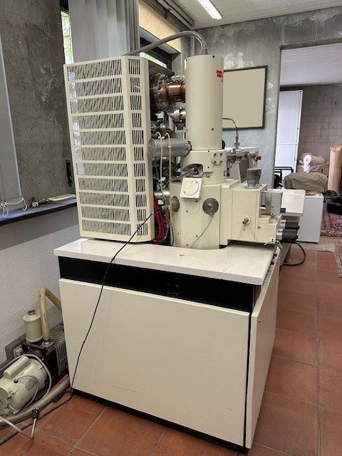 Hitachi S 4500 FE-SEM (Field Emission Scanning Electron Microscope)