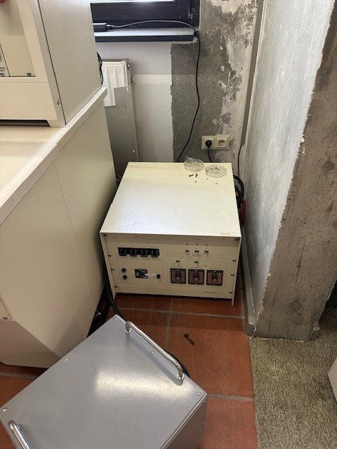 Hitachi S 4500 FE-SEM (Field Emission Scanning Electron Microscope)