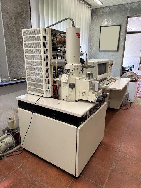 Hitachi S 4500 FE-SEM (Field Emission Scanning Electron Microscope)
