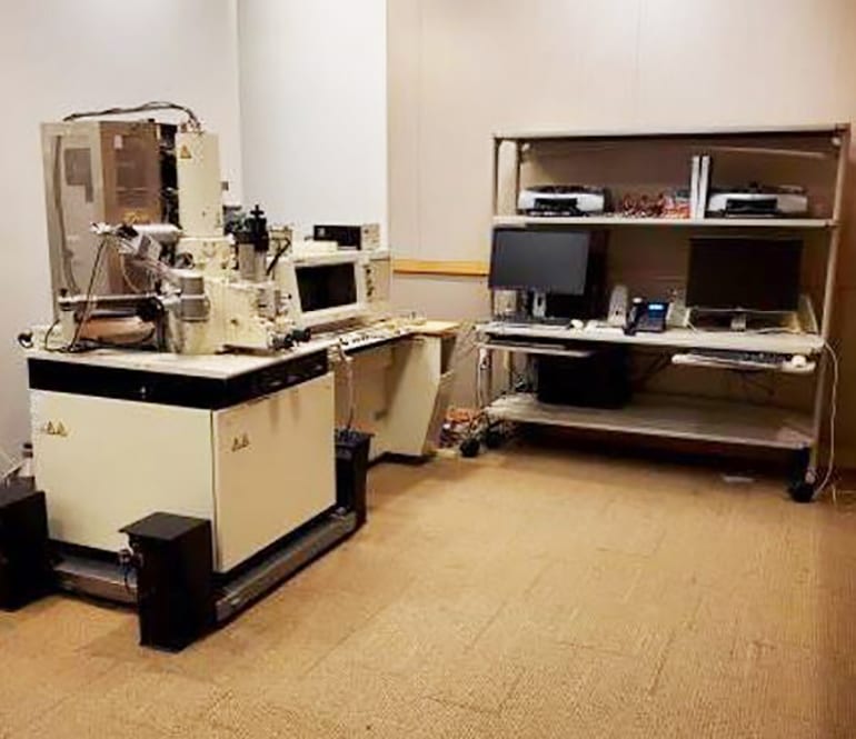 Hitachi S 4500 FE-SEM (Field Emission Scanning Electron Microscope)