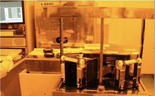 Hitachi S 8840 SEM (Scanning Electron Microscope)