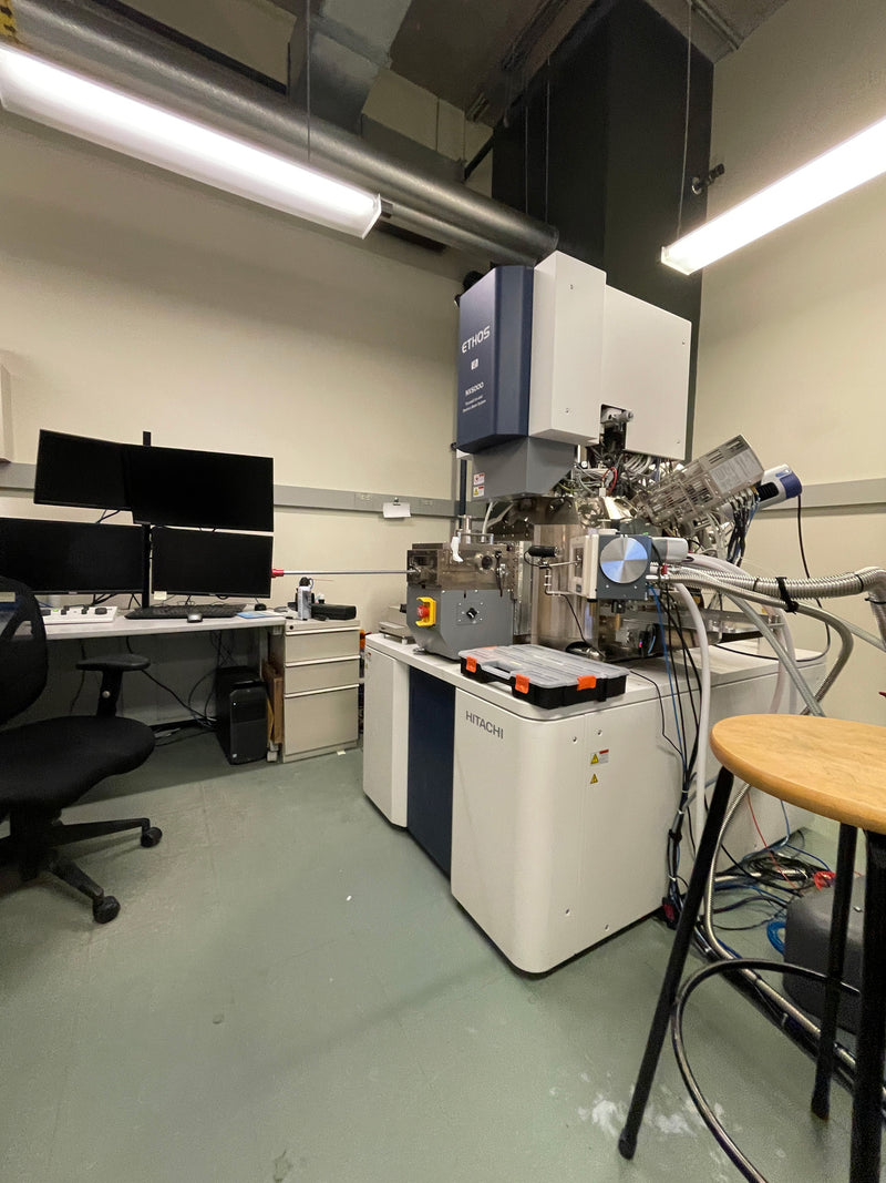 Hitachi NX 5000 FIB-SEM (Focused Ion Beam - Scanning Electron Microscope)