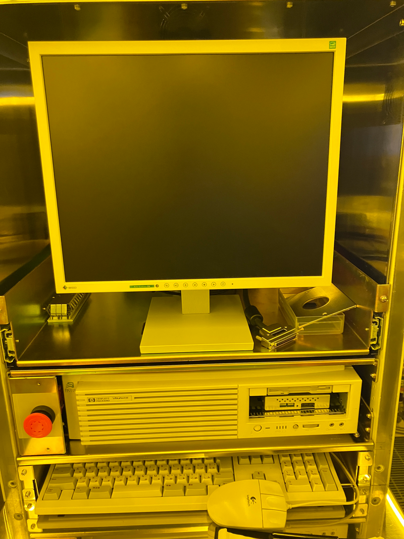 Hitachi S 9220 CD-SEM (Critical Dimension Scanning Electron Microscope)