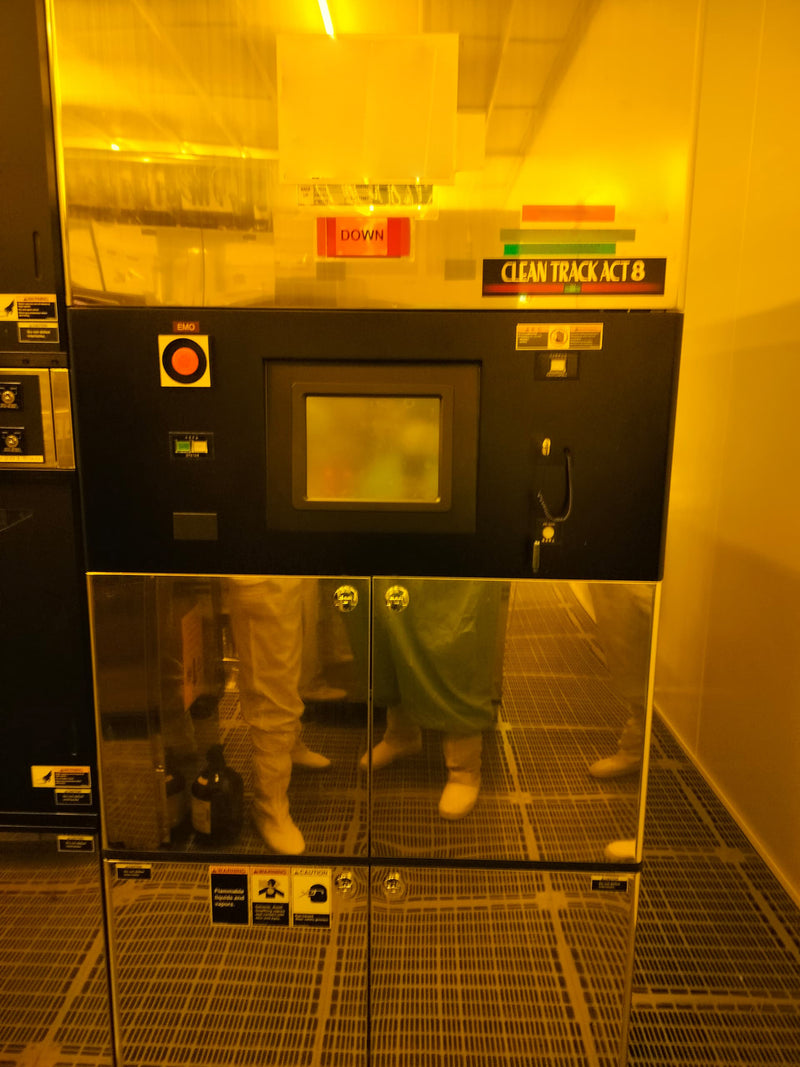 Tel Clean Track Act 8 Coater / Developer