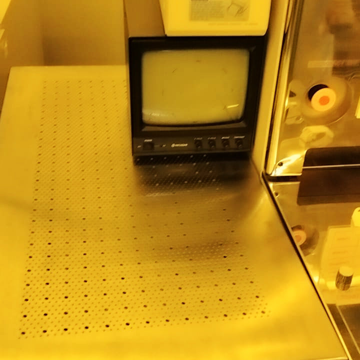 Hitachi S 8840 CD-SEM (Critical Dimension Scanning Electron Microscope)