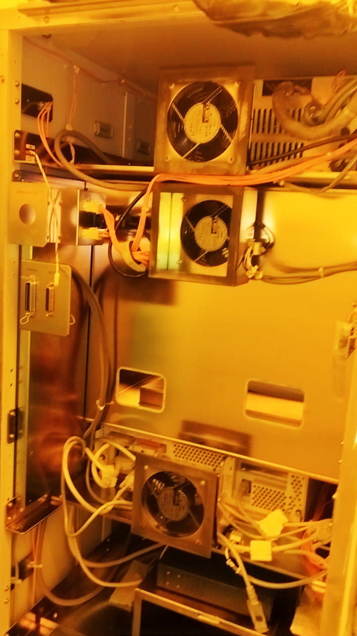 Hitachi S 8840 CD-SEM (Critical Dimension Scanning Electron Microscope)