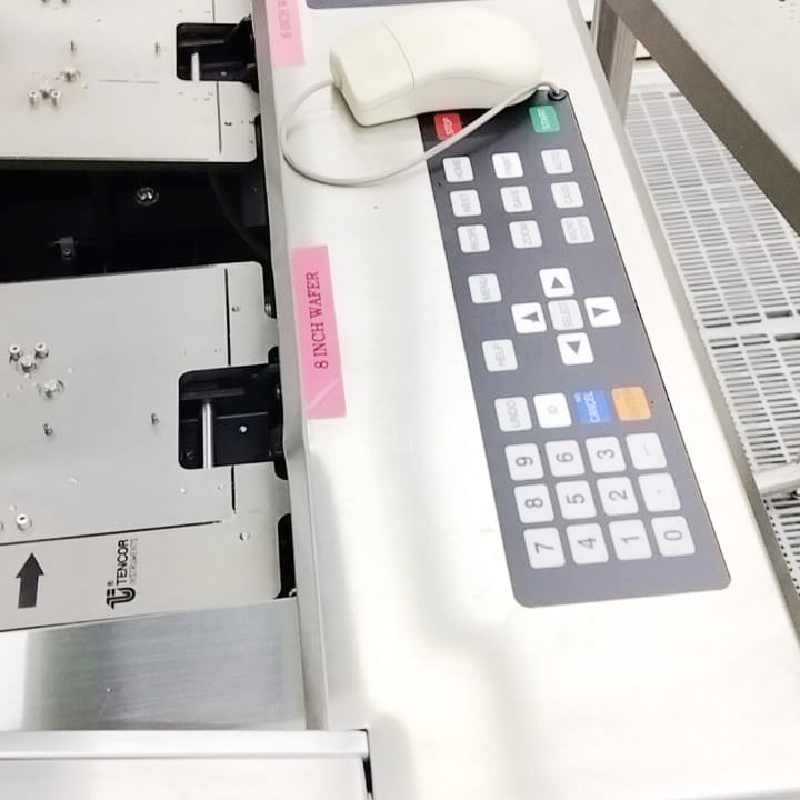 KLA Surfscan 6220 Particle Defect System