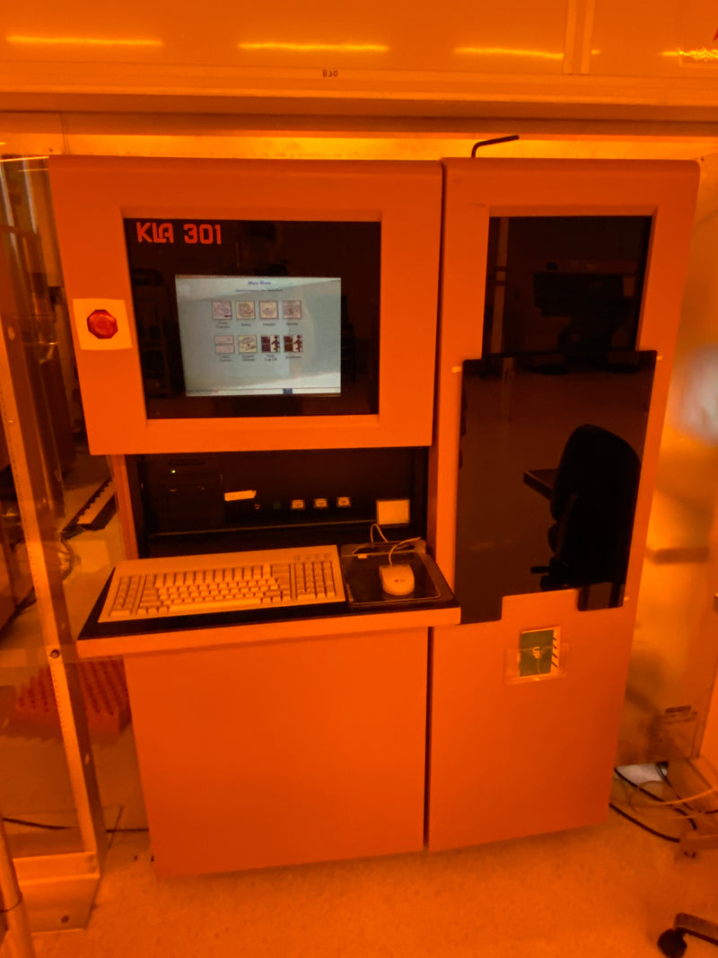 KLA 301 350-4 C 2 Photomask Inspection