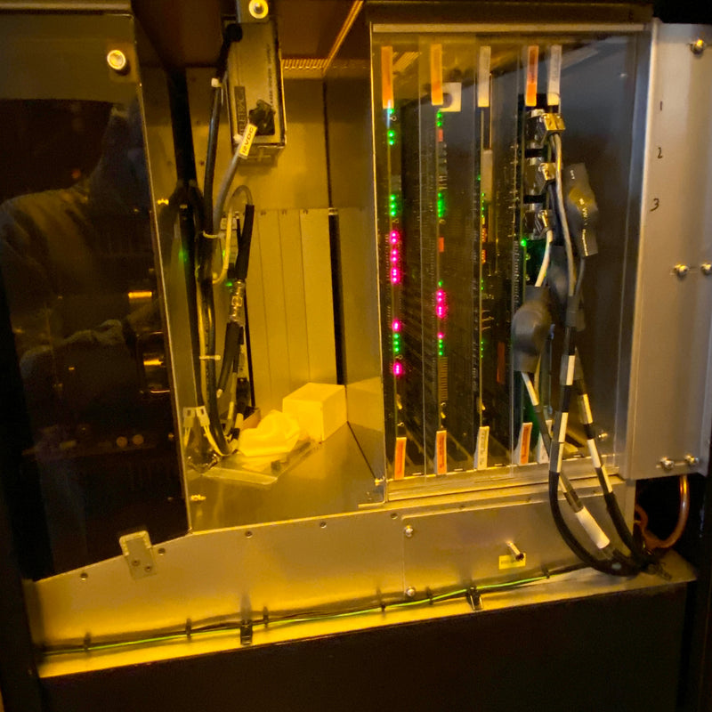 KLA 301 350-4 C 2 Photomask Inspection