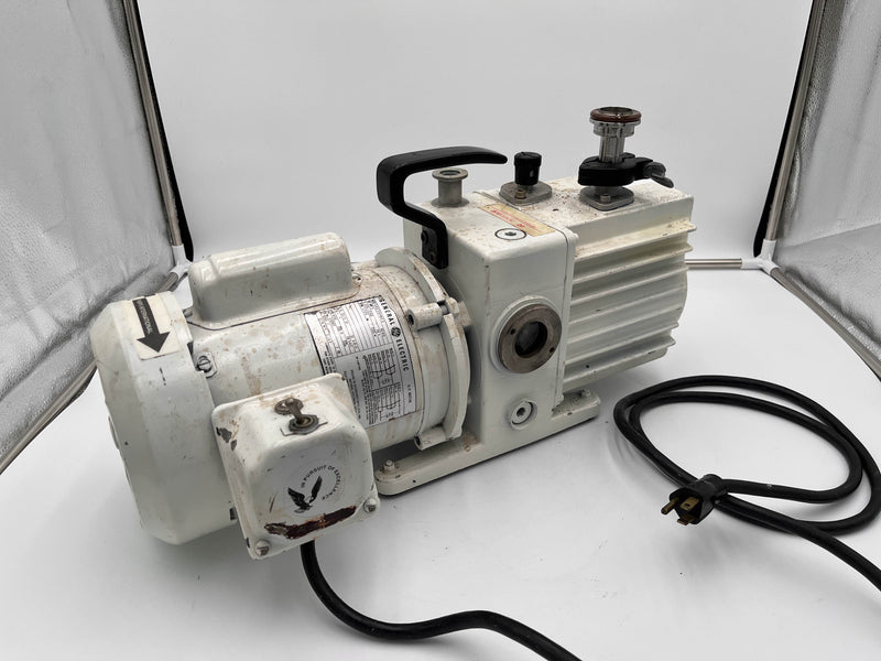 Leybold Trivac D 4 A Vacuum Pump