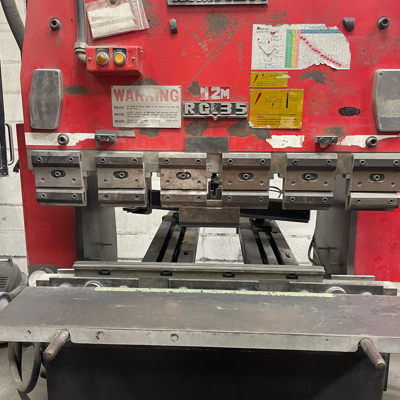 Amada RG-35 Press Brake