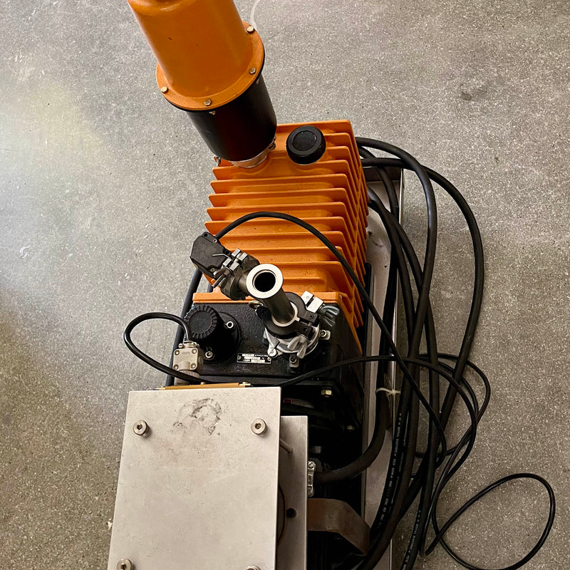Pfeiffer / Alcatel 2033 Rotary Vane Pump