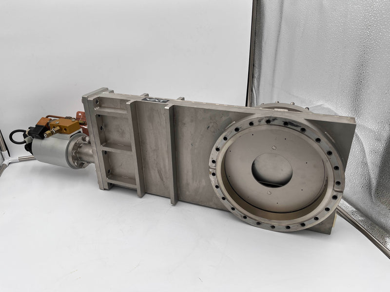 VAT F 38703 17 Gate Valve / Vacuum Isolation Valve