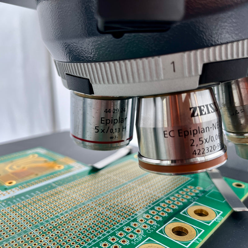 Zeiss Axioscope 5 Microscope