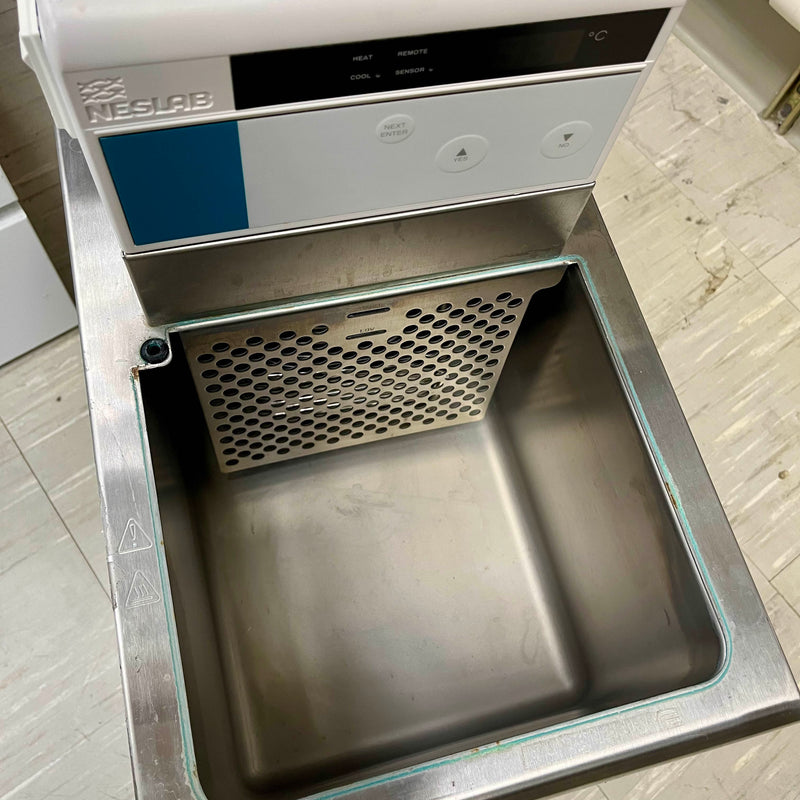 Neslab RTE 221 Chiller