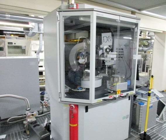 Bruker D 8 Discover Diffractometer