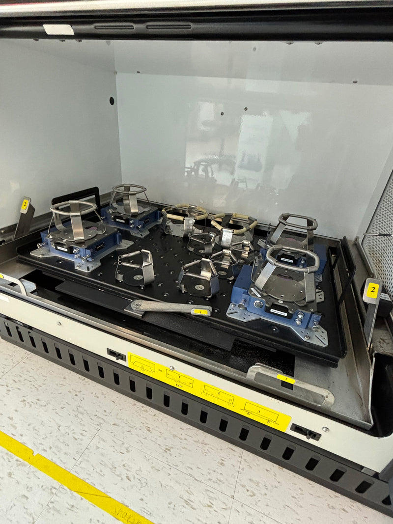 New Brunswick Scientific Innova 44 Shaker Incubator