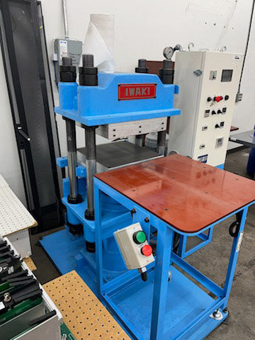 Iwashiro Kogyo USD 65 Hydraulic Press