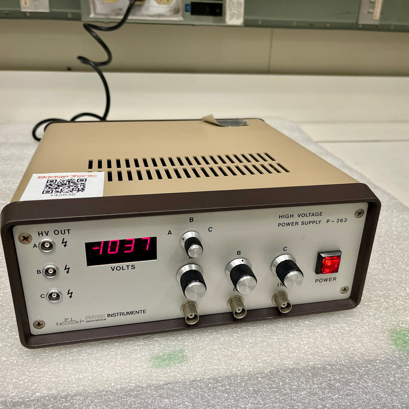 Physik Instrumente P 263 High Voltage Power Supply